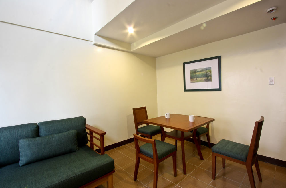 Canyon Woods Resort Club Tagaytay Tagaytay City Exterior foto