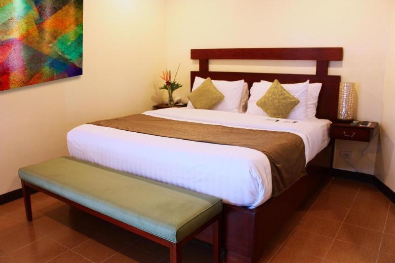 Canyon Woods Resort Club Tagaytay Tagaytay City Exterior foto